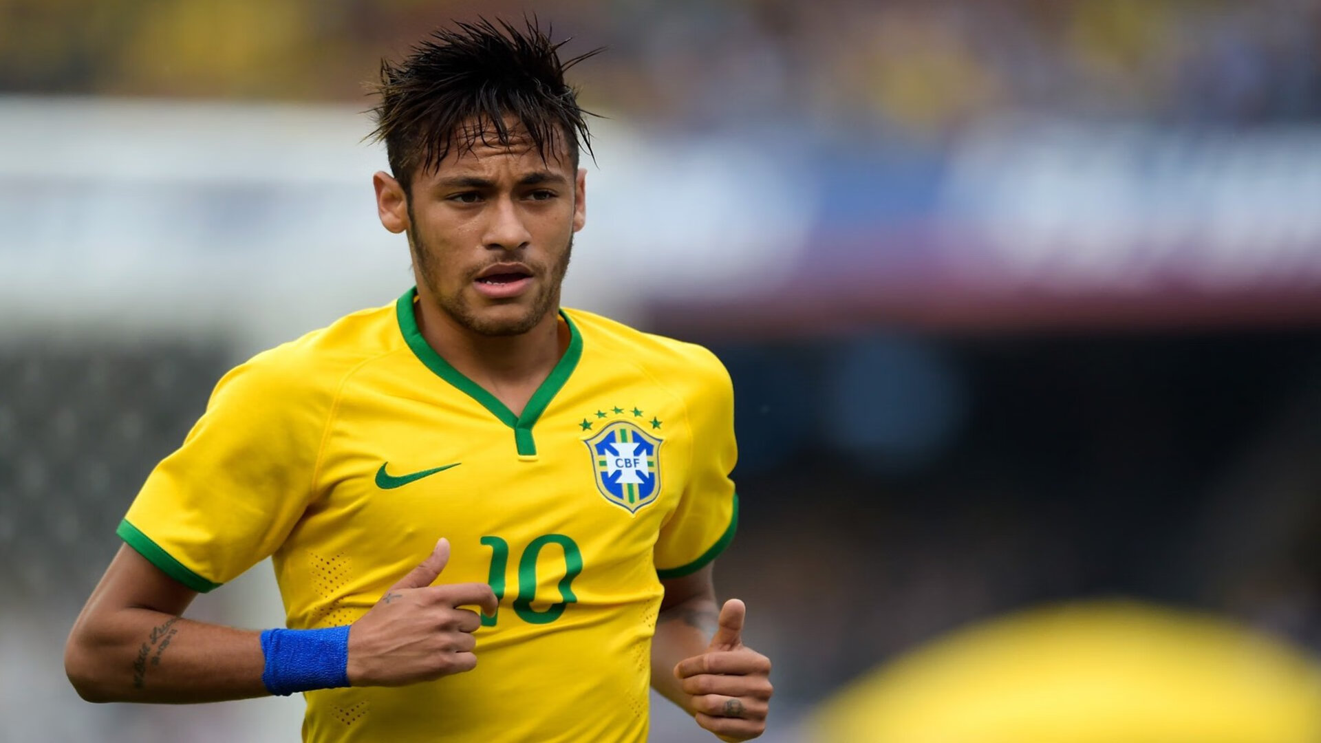 Uzi在快船比赛中锐不可当，出色防守引发热议！引发球迷热议