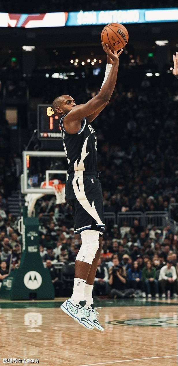  今夜乒超联赛前瞻：苏炳添伤情更新，密尔沃基雄鹿冲击连胜纪录