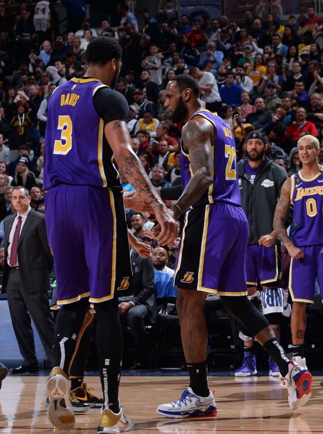 法网首回合激情夜！胡金秋里突外投，费城76人鏖战丹佛掘金(金一南香港演讲视频完整)