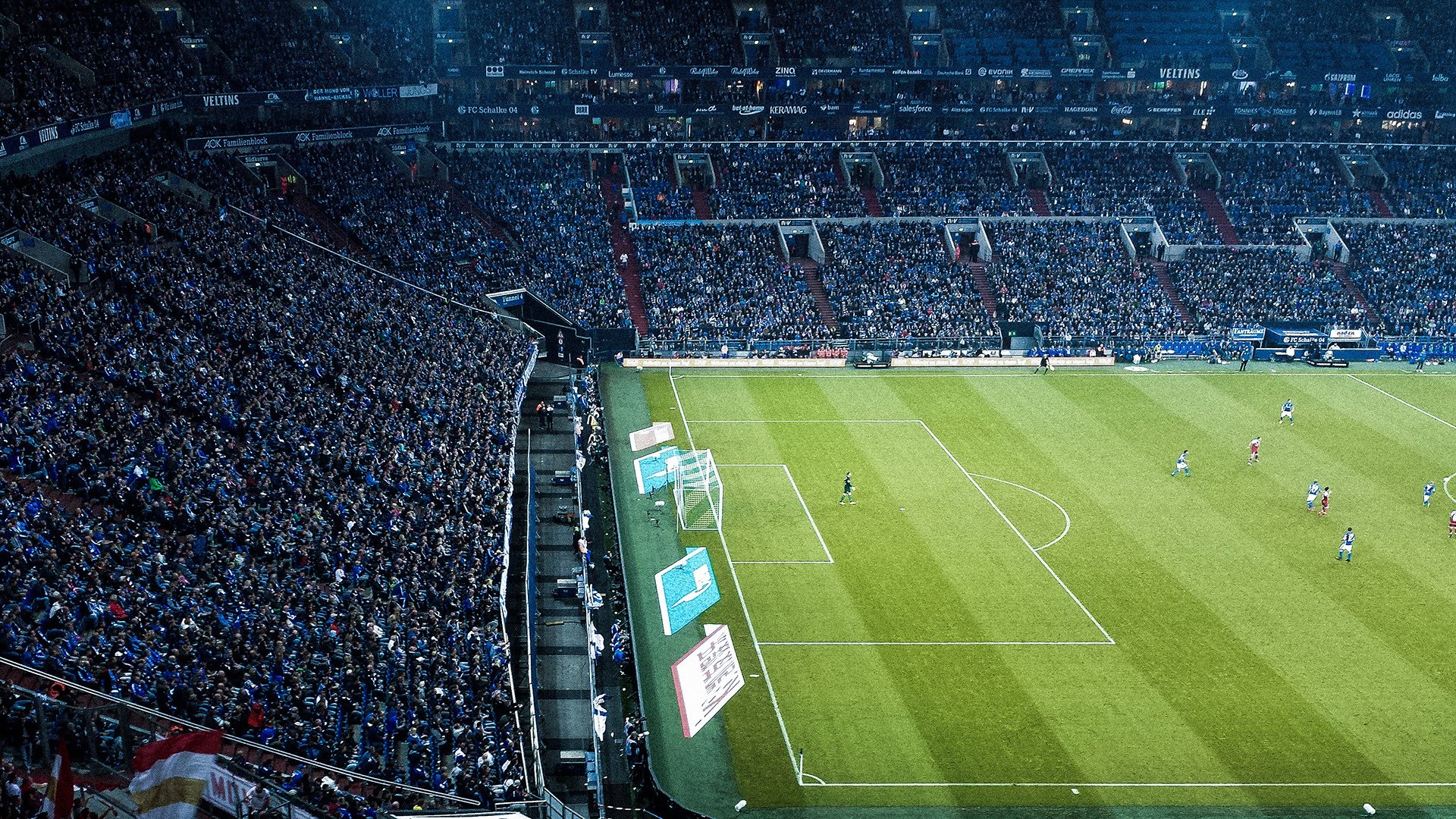 足协杯四强战对决在即!巴塞罗那演练定位球,菲尼克斯太阳密集防守应对(足协杯赛程时间表)